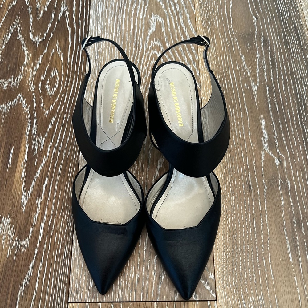 Nicholas Kirkwood Leda Black Leather Pointed Toe Wide Strap Pumps 39 1/2 - Picture 2 of 14